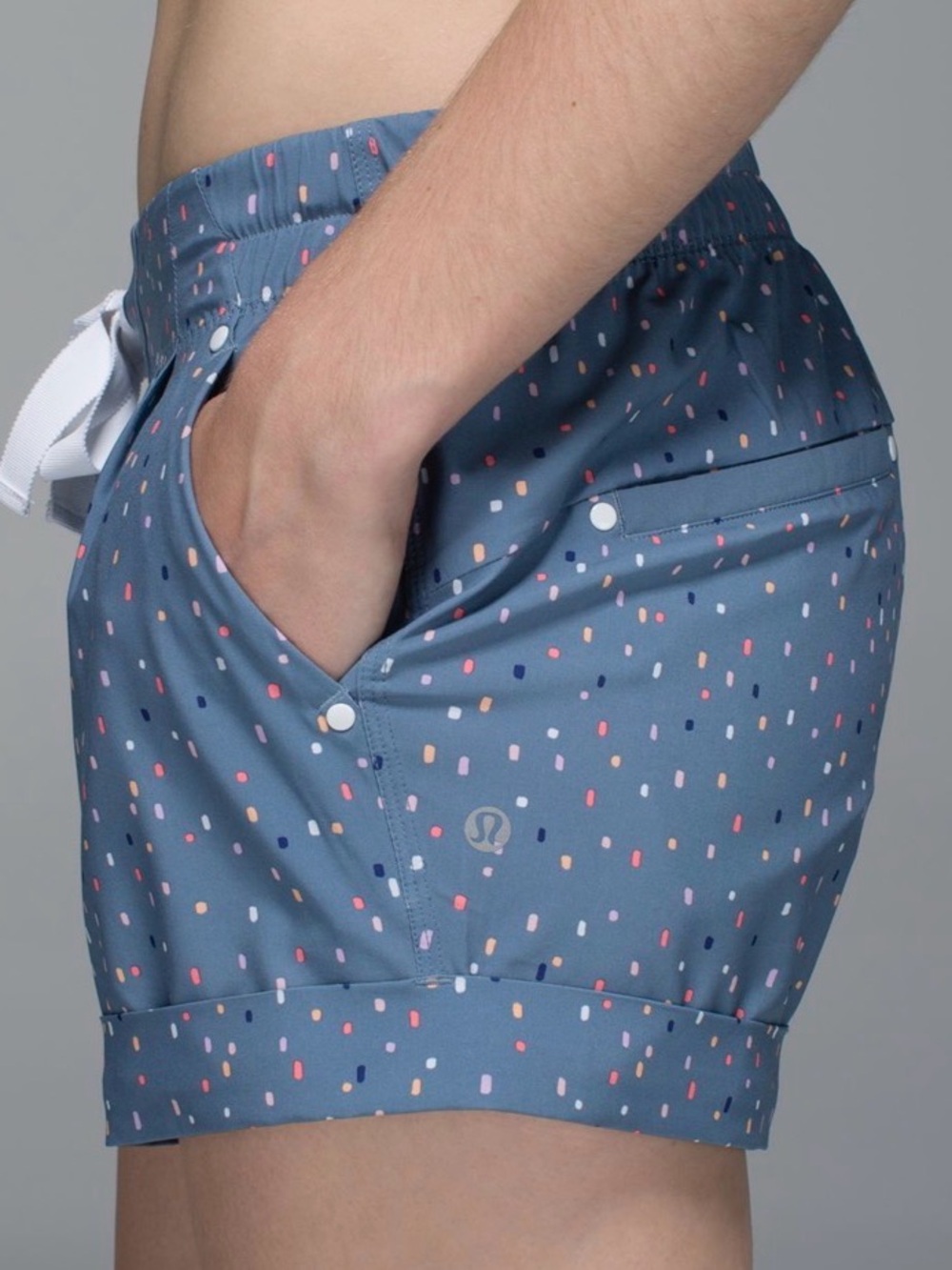 Lululemon Spring Break Away Short
Confetti Cake Multi 4